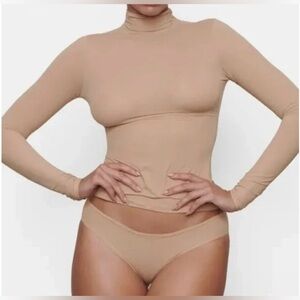 Skims Seamless T Shirt Womens 2X Mica Mock Neck Long Sleeve AP-TTN-1230